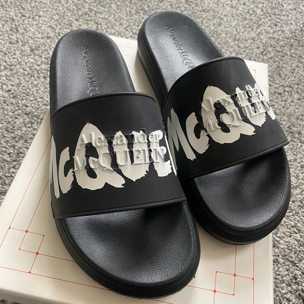 Alexander McQueen Men Black and White Logo Sandals